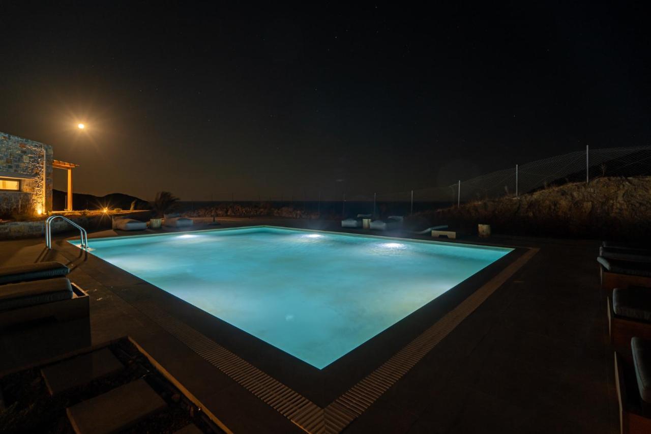 Celine Private Residences Léntas Exterior foto